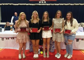 DEA holds Varsity Fall Sports Banquet