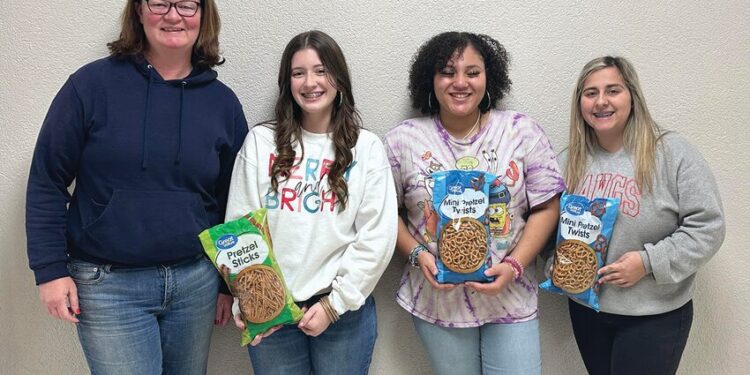 ECI FBLA holds Weekend Blessing Pretzel Drive