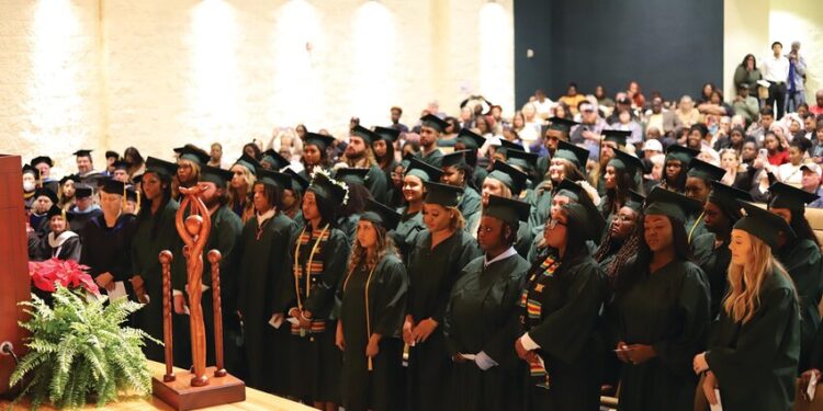 East Georgia State College celebrates graduates at Fall Commencement Ceremony
