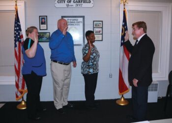 Garfield Mayor and Council sworn in