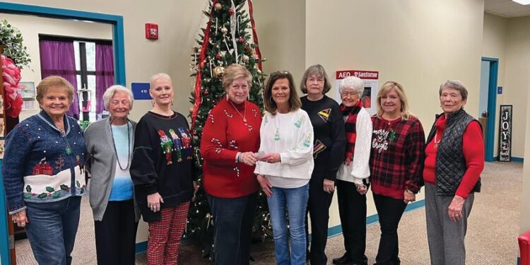 Glad Garden Club spreads Christmas cheer