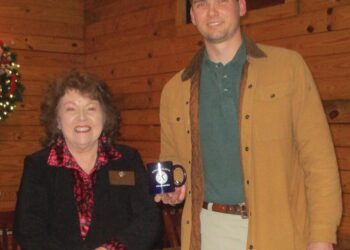 O'Conner speaks to Kiwanis