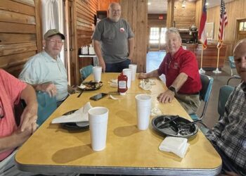Pond House Restaurant feeds Veterans
