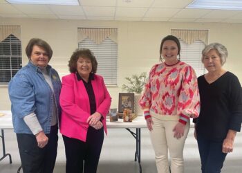 Seedling Garden Club holds January meeting