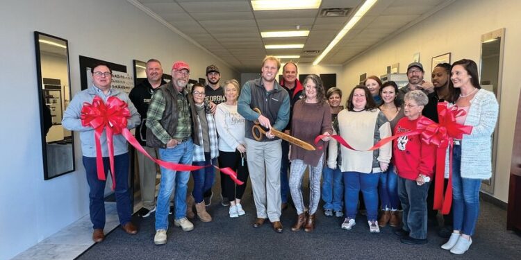 Sunrays Optical holds ribbon cutting