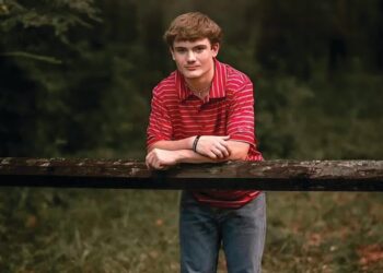 Sutton chosen as DAR Good Citizen Award