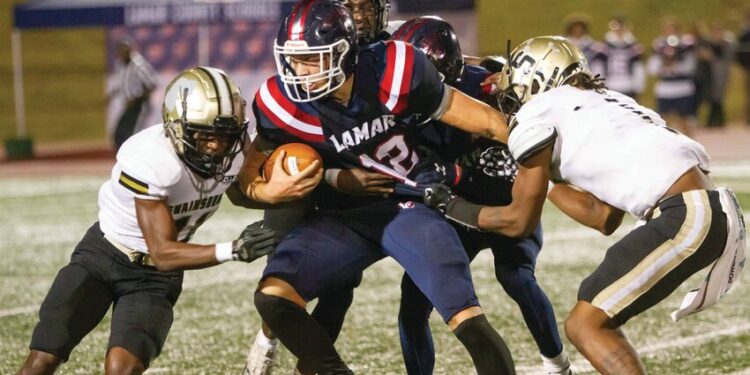 Swainsboro defeats Lamar County in slugfest