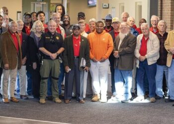 Veterans hold meeting at Library