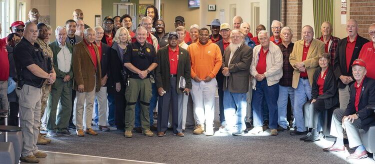 Veterans hold meeting at Library