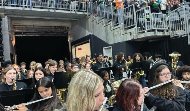 SMS Band performs
