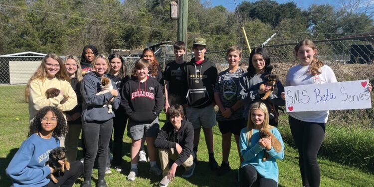 SMS Jr. Beta and FBLA collect items for Swainsboro Animal Shelter