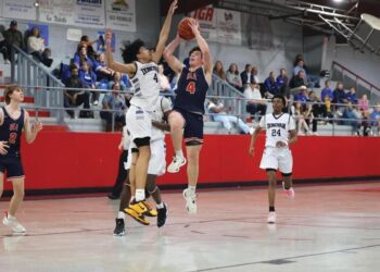 David Emanuel Varsity Boys’ and Girls’ basketball teams are Region runner-ups