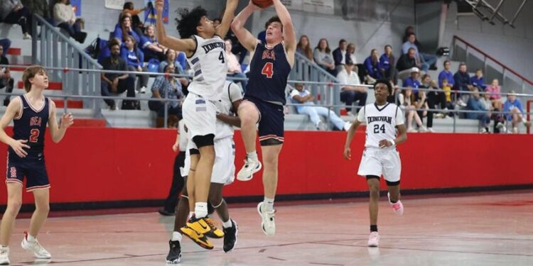 David Emanuel Varsity Boys’ and Girls’ basketball teams are Region runner-ups