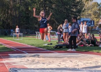 Eagles compete in Gator Relays