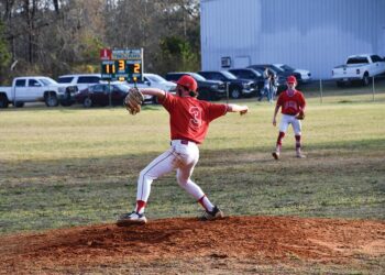 Eagles cruise past Trojans