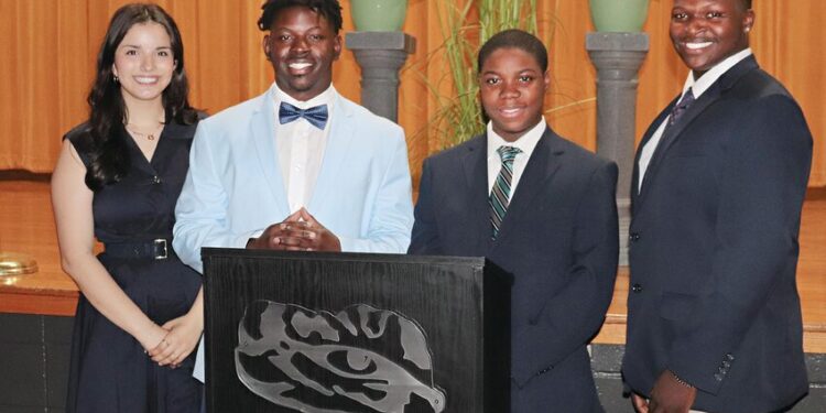 SHS students participate in speech contest