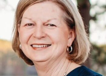 Wright announces plans for retirement