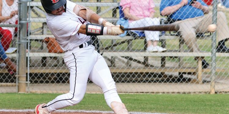 Bulldogs end regular season with a 22-6 record