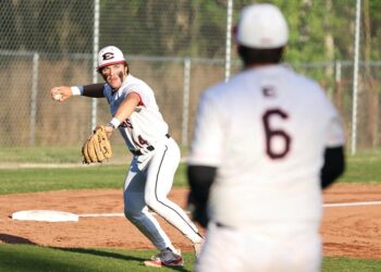 Bulldogs’ win streak continues