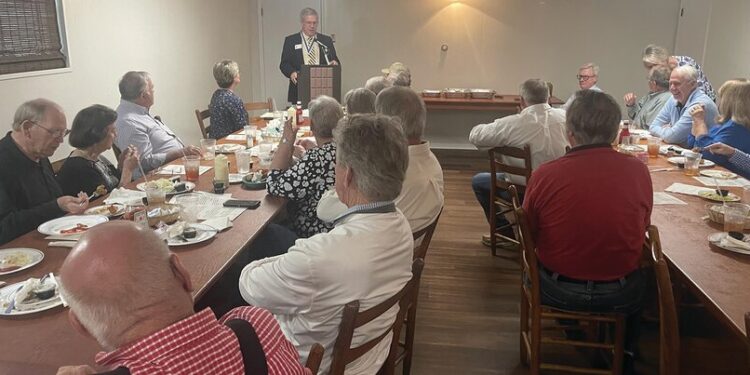 Burke speaks to Wiregrass