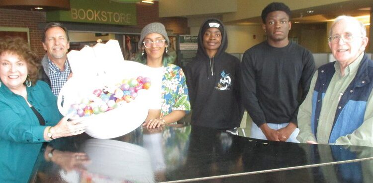 Kiwanis Club holds their weekly meeting