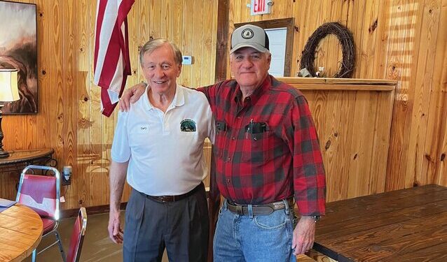Reynolds speaks to Twin City Lions Club