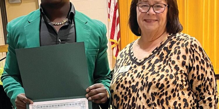 Family Connection presents scholarships