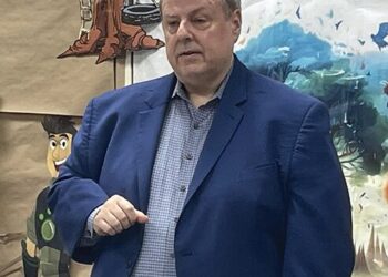 Fitzner speaks to the Veterans