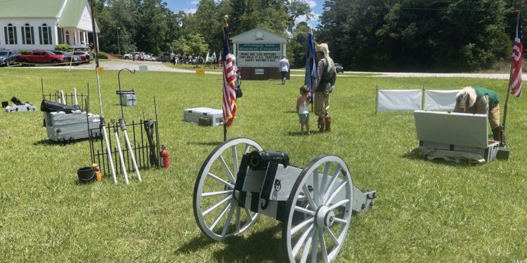 Skunk Brigade attends Patriot Grave Marking
