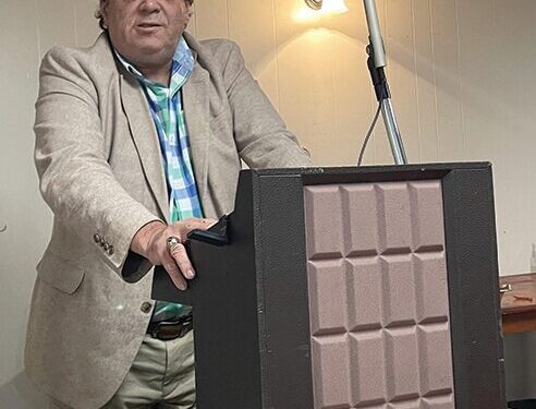 Daughtry speaks to the Wiregrass Chapter