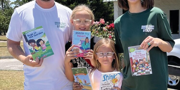 Summer Scavenger Hunt for Books!