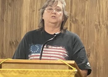 Howard speaks to Brier Creek