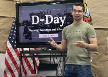 Novak speaks to Veterans