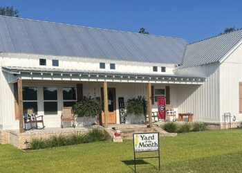 August Yard of the Month