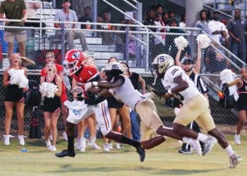 Bulldogs win county battle against Tigers