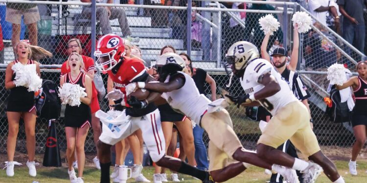 Bulldogs win county battle against Tigers