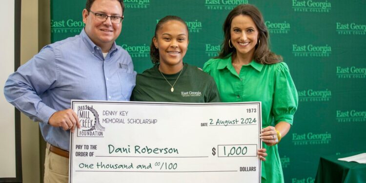Denny Key Memorial Scholarships presented to East Georgia State College Leadership Participants