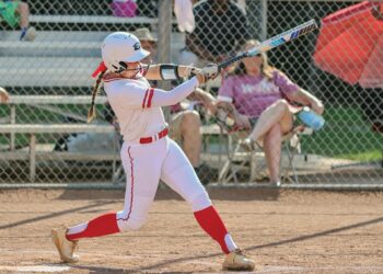 Lady Dawgs start out region play 2-0
