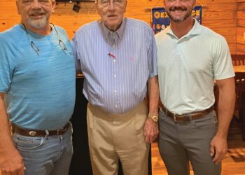 Singletary speaks at Exchange meeting