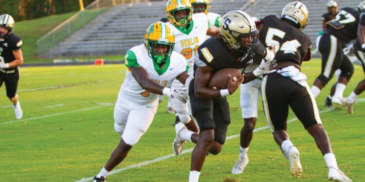 Swainsboro drops season opener to Dublin