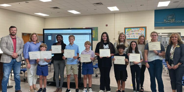 Board of Education holds monthly meeting