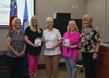 DAR welcomes new members