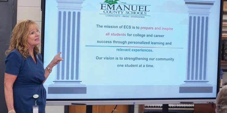 Dr. Warnock speaks to Emanuel Retired Educators