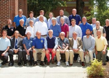 Exchange Club members take first group photo in 20 years