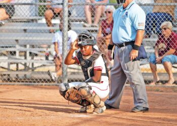 Lady Dawgs sweep the week