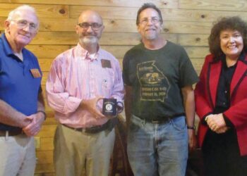 Palmer speaks to Kiwanis