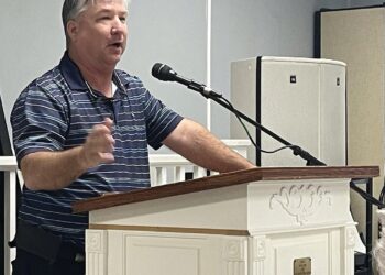 Ray speaks to Veterans