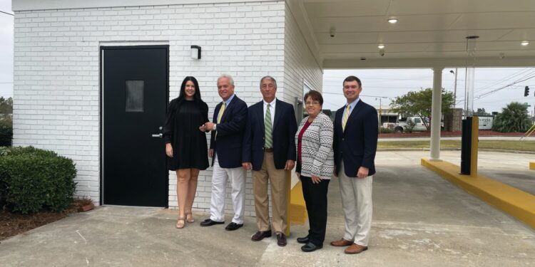 Citizens Bank opens new branch