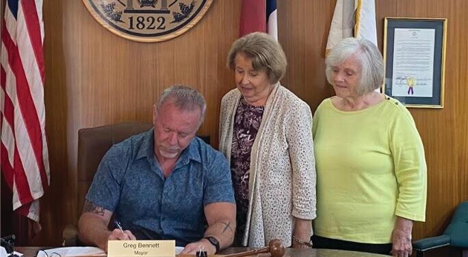 DAR accepts Proclamation of National American Indian Heritage Month