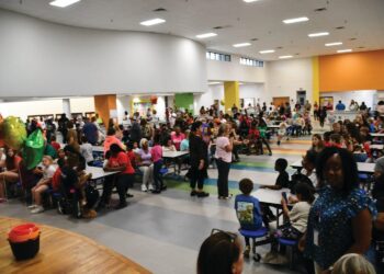 Family Connection co-hosts Family Literacy Night
